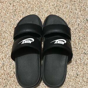 Nike slides